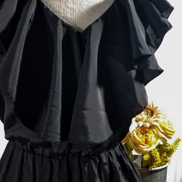 | h&m | black ruffle front dress - Picture 2 of 5